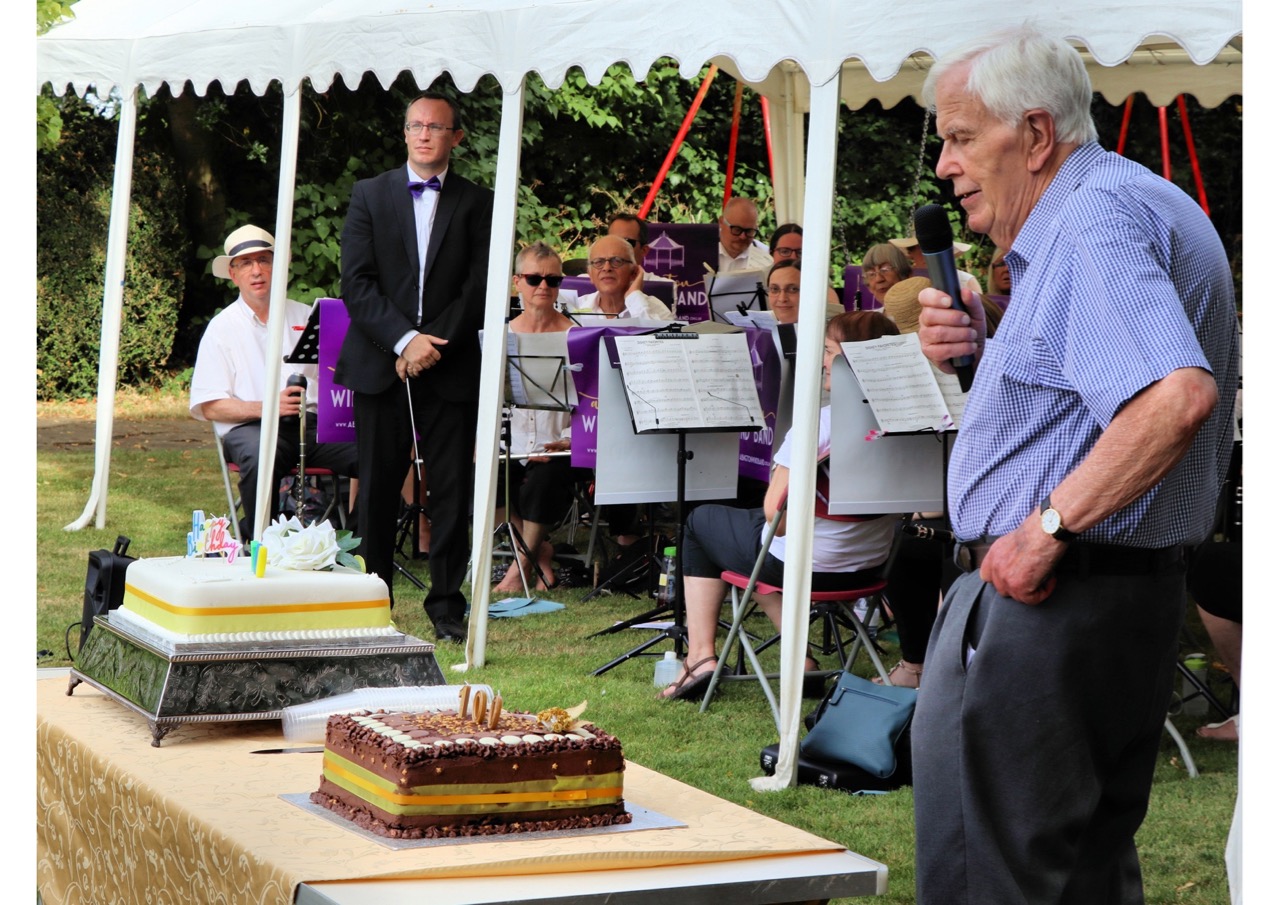 Farthingstone Village